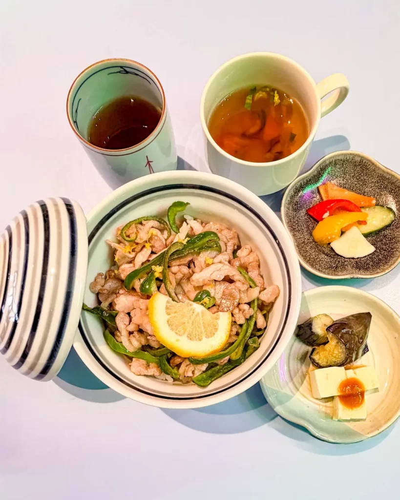 東京グルテンフリーレストラン Oh!nanaのランチメニュー 塩レモン青椒肉絲【東京・神田】