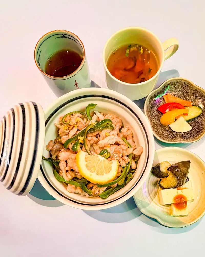 東京グルテンフリーレストラン Oh!nanaのランチメニュー 塩レモン青椒肉絲【東京・神田】