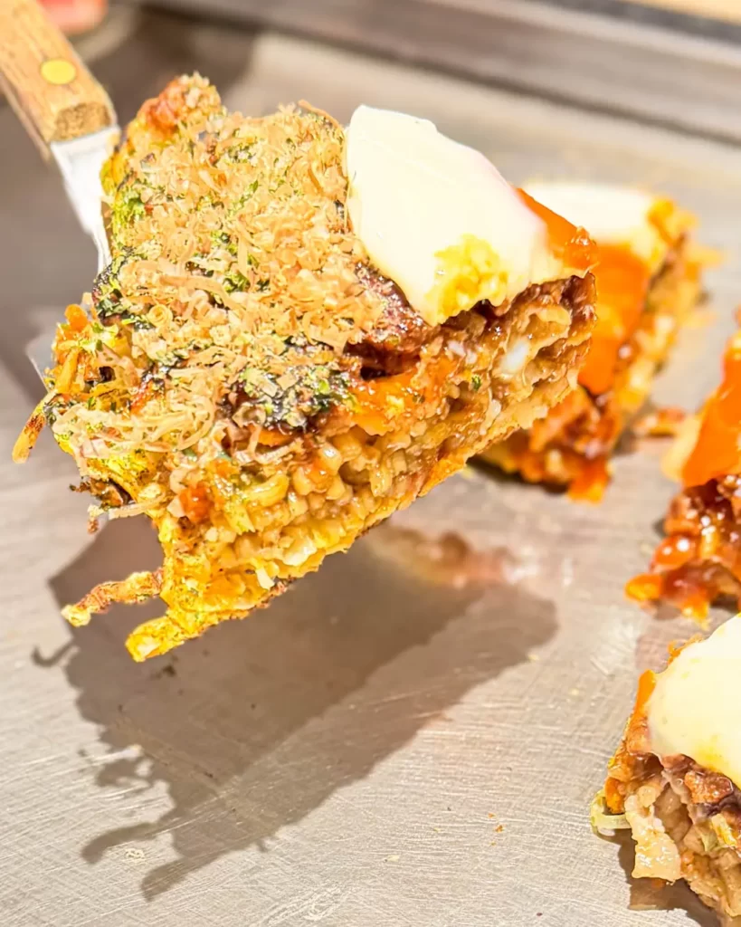 芦屋 お好み焼き ねぎ焼き 寛 中目黒店のモダン焼き ブタ【東京・中目黒】