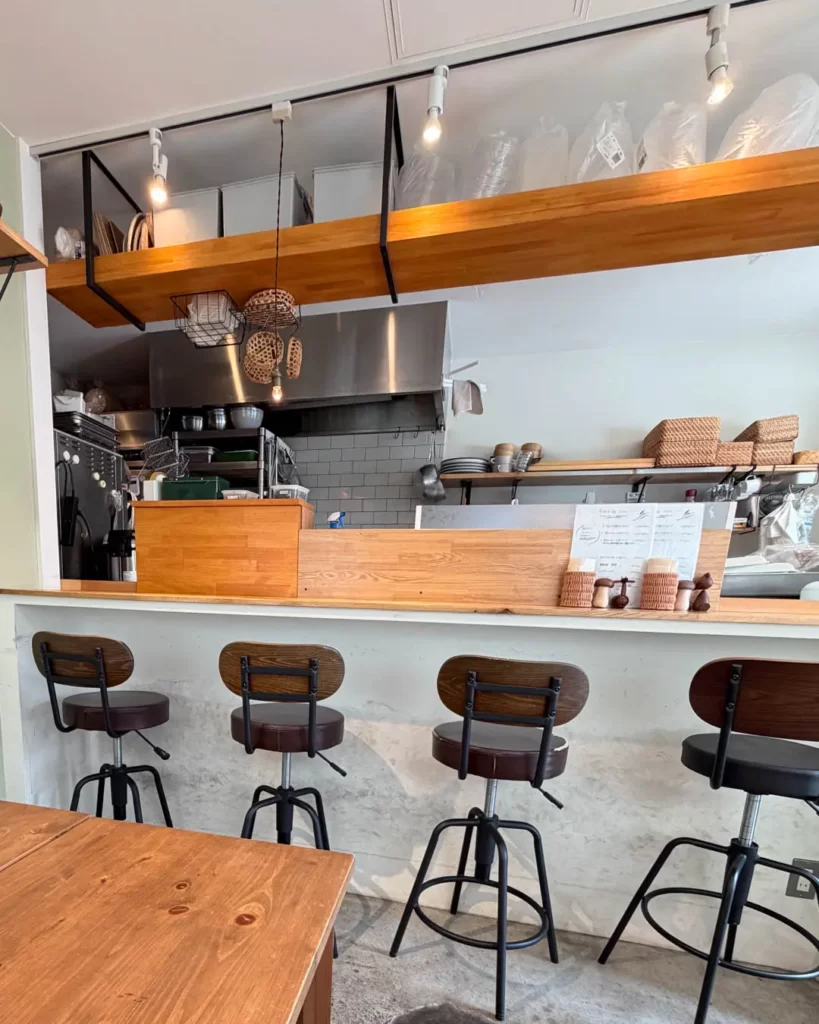 発酵キッチン Cafe-3po(カフェさんぽ)の店内【東京・府中】