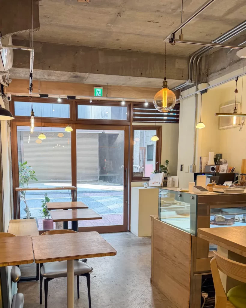 Sankaku(サンカク)の店内【東京・中央区 日本橋】