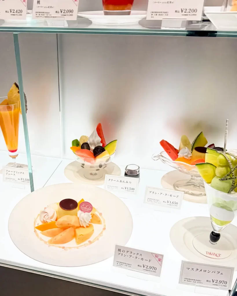 タカノフルーツパーラー アトレ吉祥寺店 パフェの食品サンプル【東京・吉祥寺】