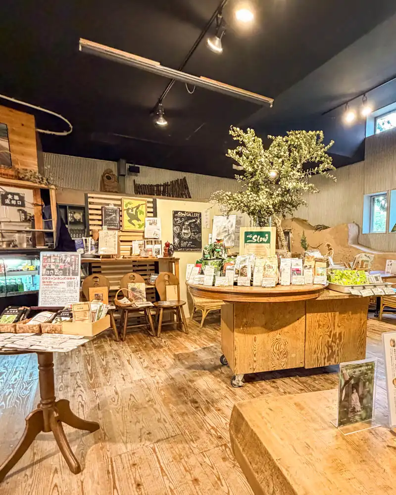Cafe Slow(カフェスロー)の店内【東京・国分寺】