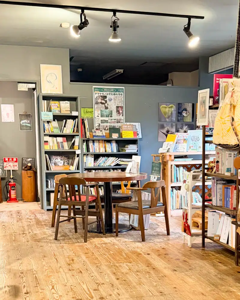 Cafe Slow(カフェスロー)の店内【東京・国分寺】